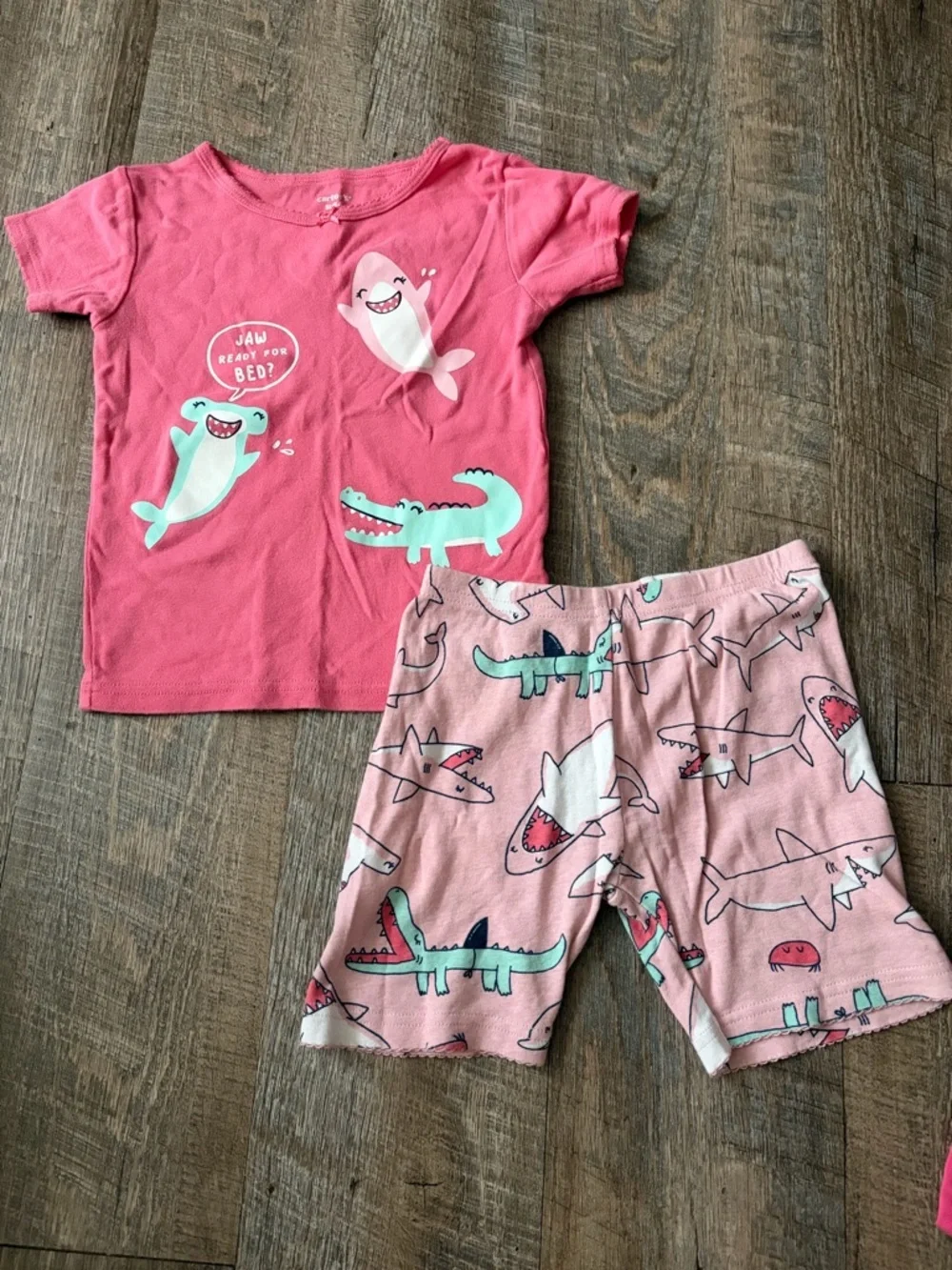 🌸 $10 SALE 🌸 Carter's Pink Shark & Crocodile Two-Piece Pajama Set